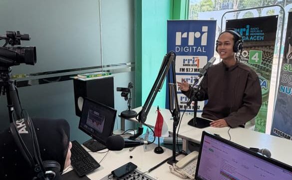 Mahasiswa Hukum USK Ari Maulana Angkat Isu Bahasa Aceh di Tengah Arus Globalisasi